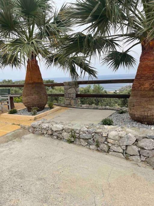 Souda'S Nest Villa Плакиас Екстериор снимка